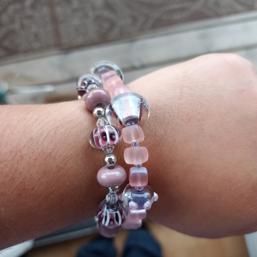Elegant Pink and Silver Beaded Bracelet